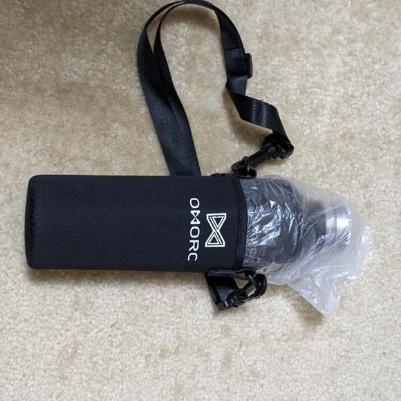 Water bottle Thermos hot or cold with carrying case - Picture 3 of 3